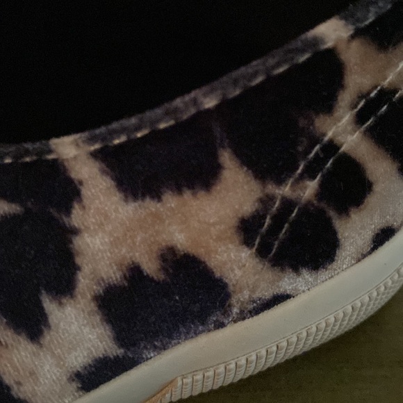 Superga leopard print sneakers. - Picture 4 of 9